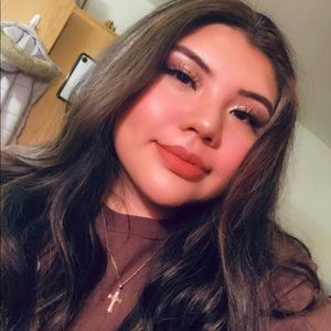 Meet your Posher, April